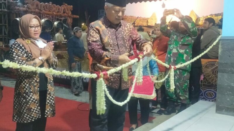 peresmian balai dedsa ampeldento