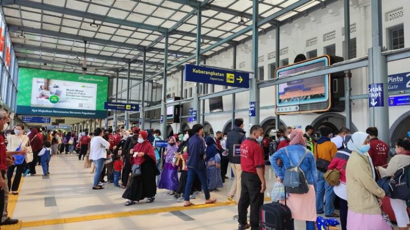 Stasiun senen jakarta kota