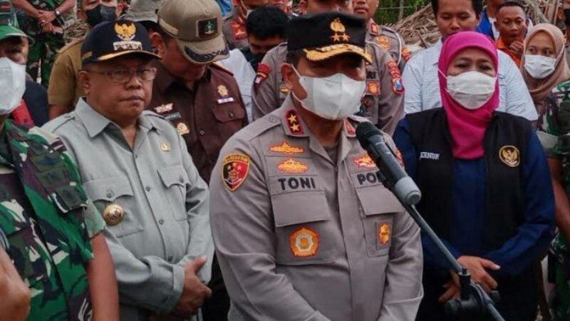 kapolda dan gubernur jatim kunjungi lokasi ledakan di blitar