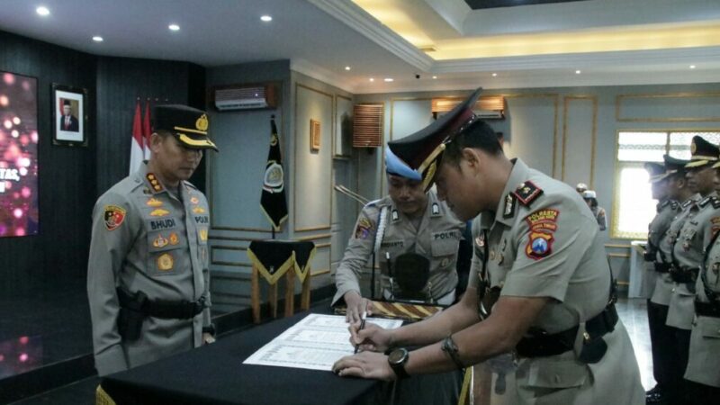 Kapolresta Malang saat pimpin sertijan di Mapolresta malang
