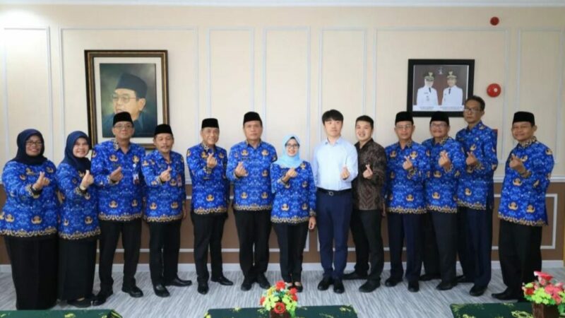 teken pembangunan PLT angin