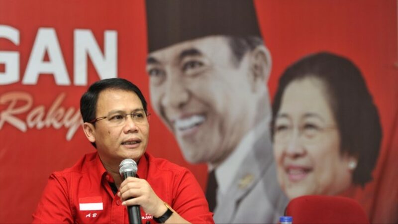 Basarah sebutkan PDIP Bentuk Desk Khusus Kerja Sama Relawan Pendukung Ganjar Pranowo dari Sabang - Merauke