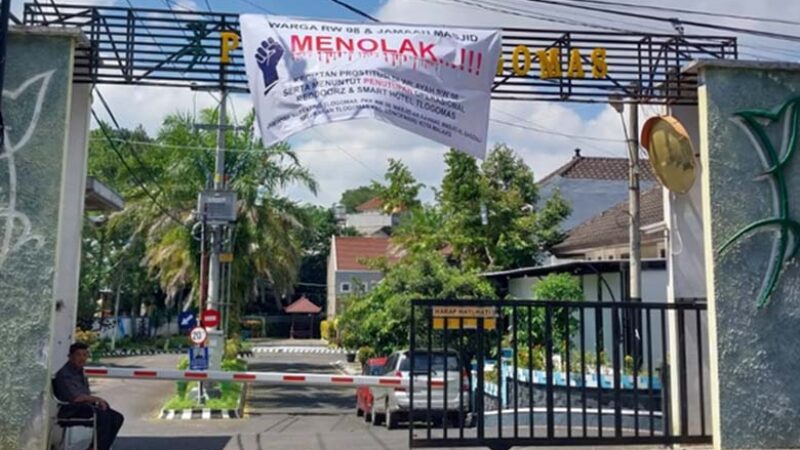 menolak prostitusi
