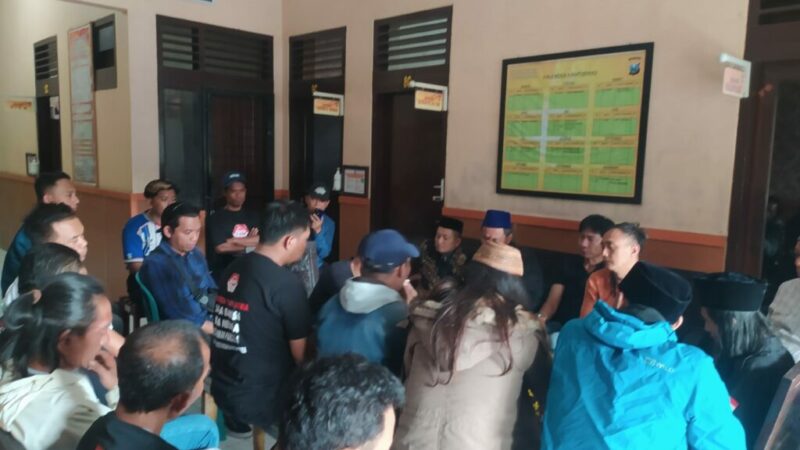 Datangai polsek kedung kandang, Koalisi Masyarakat Kedungkandang Kondusif Tolak Ust.Andri Kurniawan