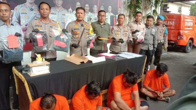 budi-hermanto-didampingi-kasat-reskrim-polresta-malang-kota