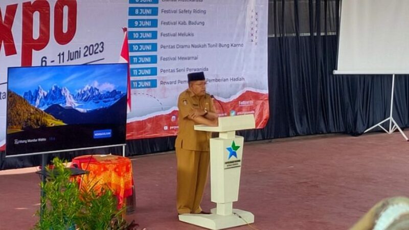 Membuka Perpus Bung Karno Expo