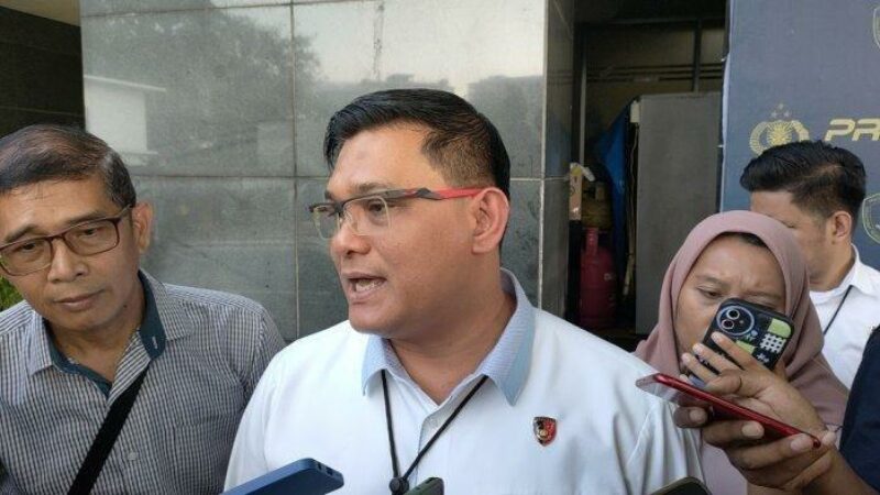 20230913-Kombes-Pol-Ade-Safri-Simanjuntak-bongkar-rumah-produksi-film-dewasa-di-Jakarta-Selatan (1)