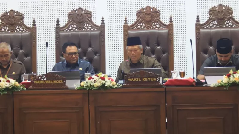4-rapat-paripurna-harto-147472682 (1)